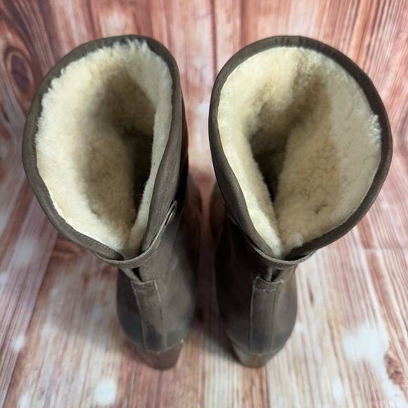 UGG Fold Over Size 8 Brown Leather Sheepskin Cuff LYNNEA Ankle Calf Boots Shoes - Picture 5 of 13